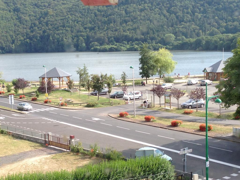 La Vue Sur Le Paradis Chambon-sur-Lac Bagian luar foto